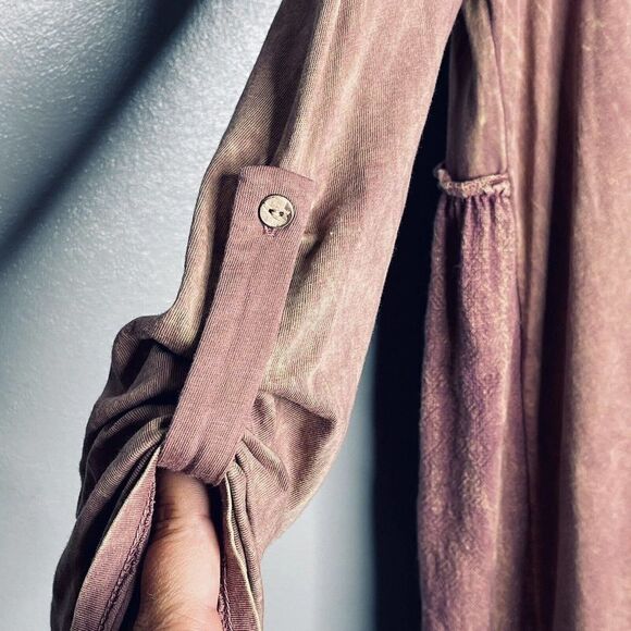 Altar’d State Women’s large pink metallic washed raw him crewneck shirt - Picture 3 of 7